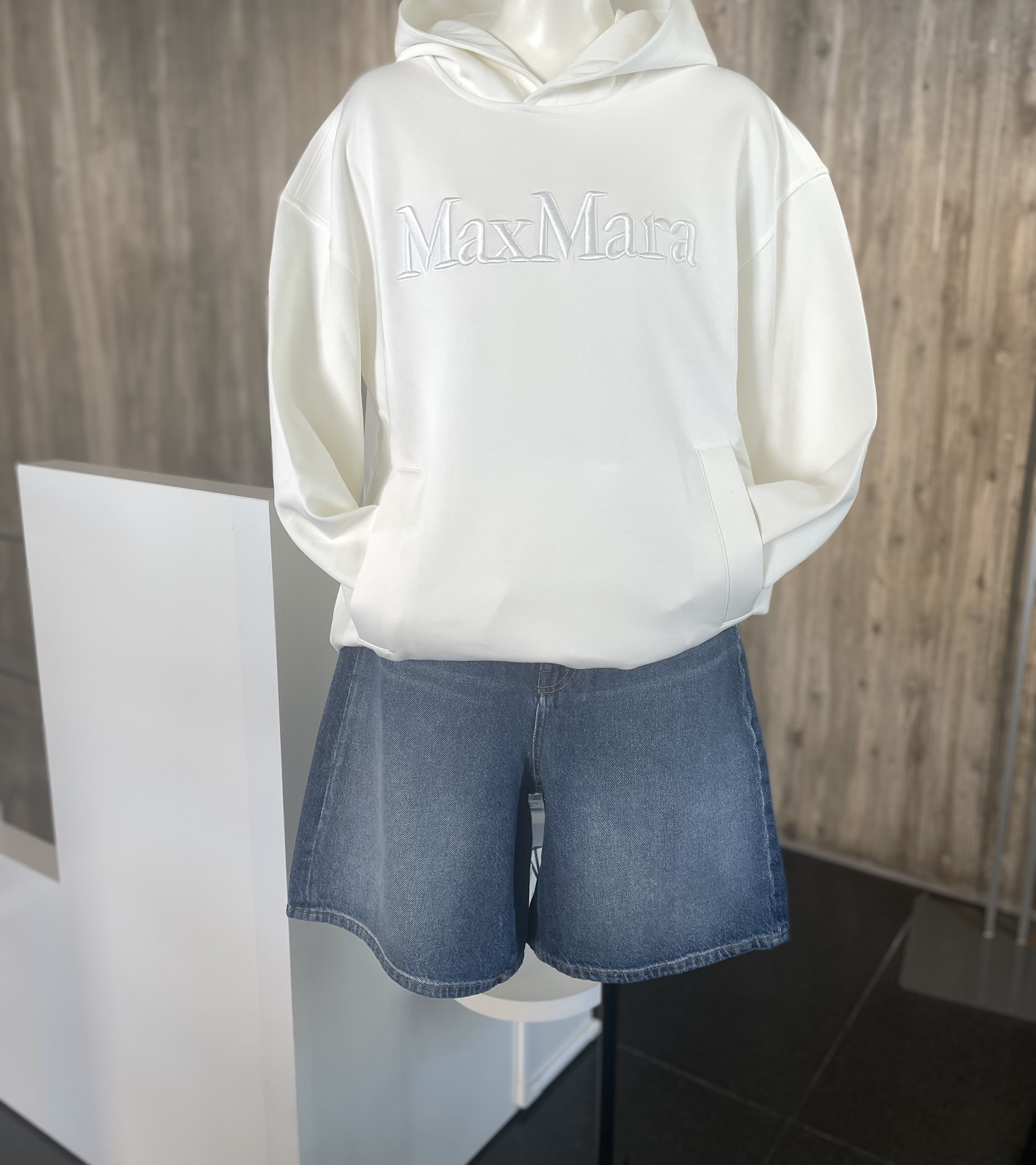MaxMara（マックスマーラー）